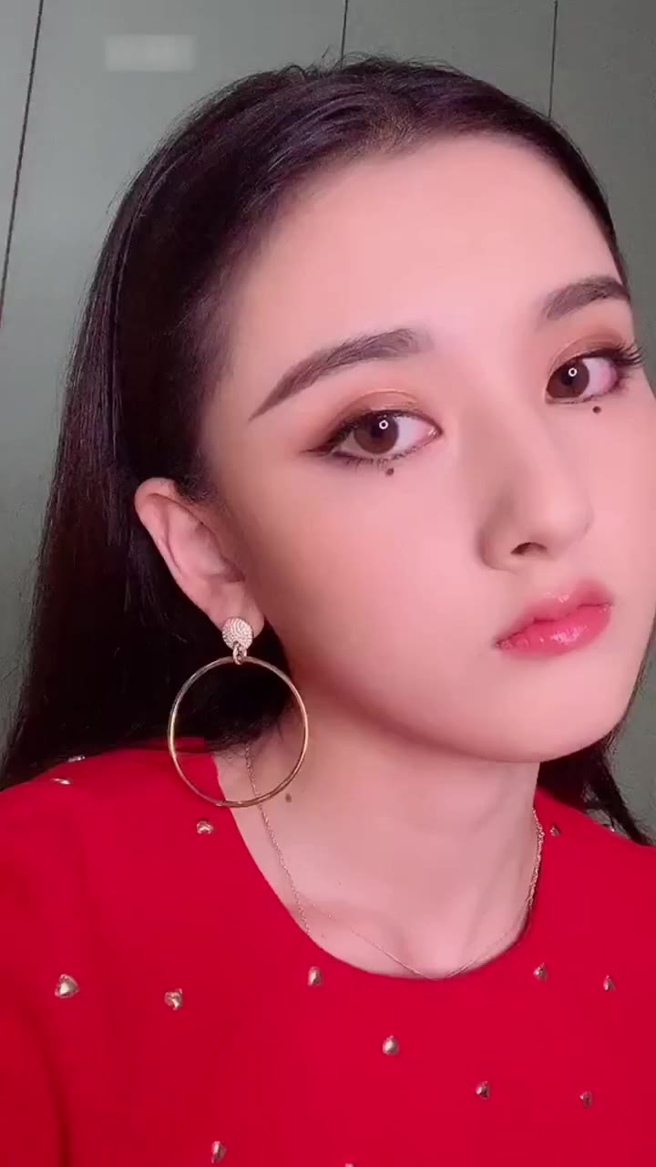 AI魔改 宋祖儿 从小哪吒到如今床上最浪的乖乖女 想被你狠狠欺负 cover