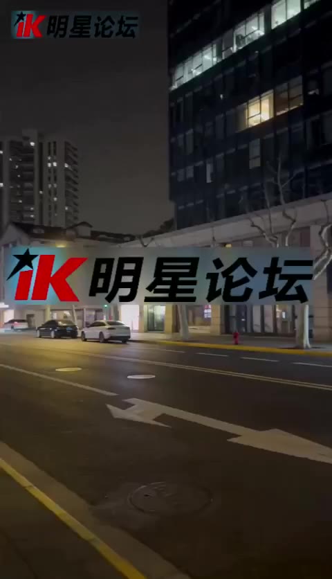 AI魔改 催眠手机 骚妇杨颖给你手交 cover