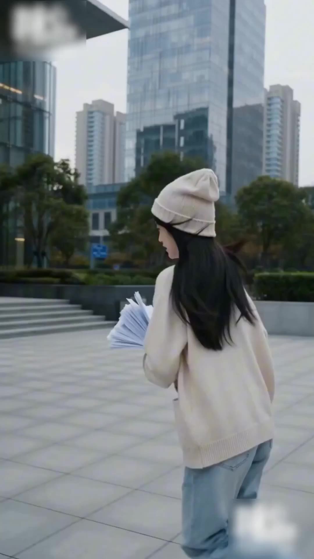 不能碰的猫耳女下属的秘密 cover