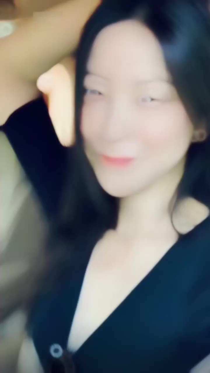 AI-edited Zhu Zhu, a sexy mature woman who gets pretty wild abroad cover